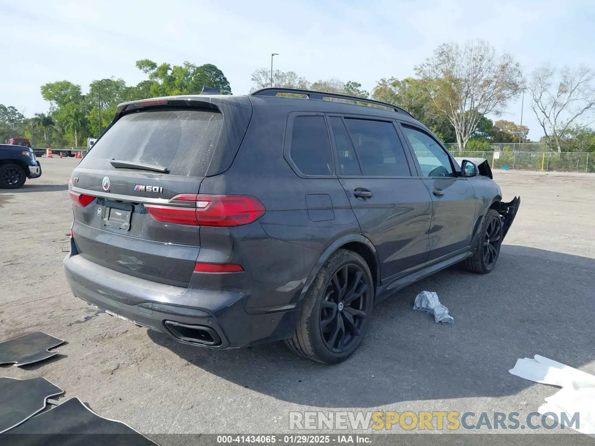 4 fotografías del automóvil dañado 5UXCX6C08N9M15818 BMW X7 2022