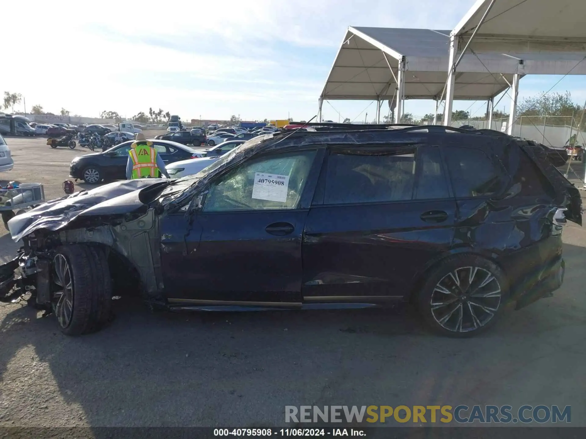 13 fotografías del automóvil dañado 5UXCX6C08N9M65716 BMW X7 2022