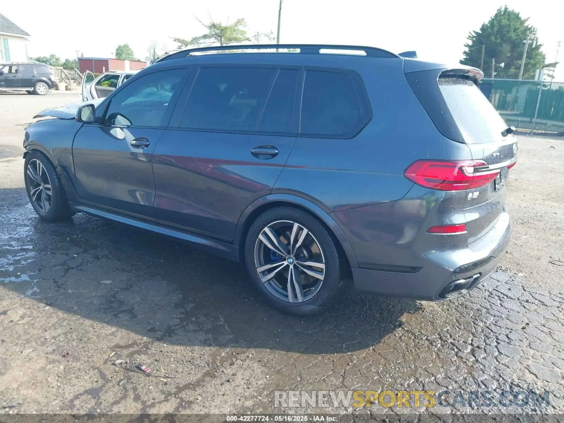 3 fotografías del automóvil dañado 5UXCX6C09N9J33266 BMW X7 2022