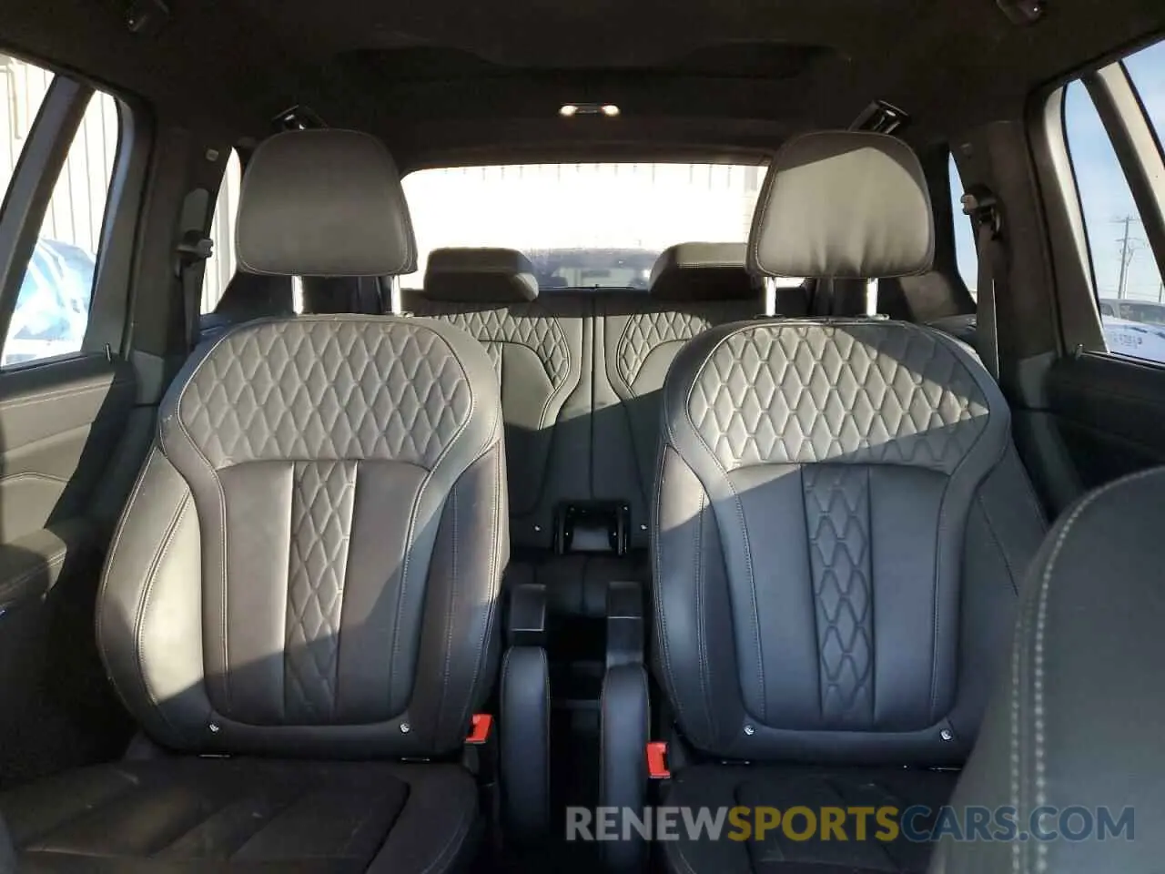 10 fotografías del automóvil dañado 5UXCX6C14N9M36450 BMW X7 2022