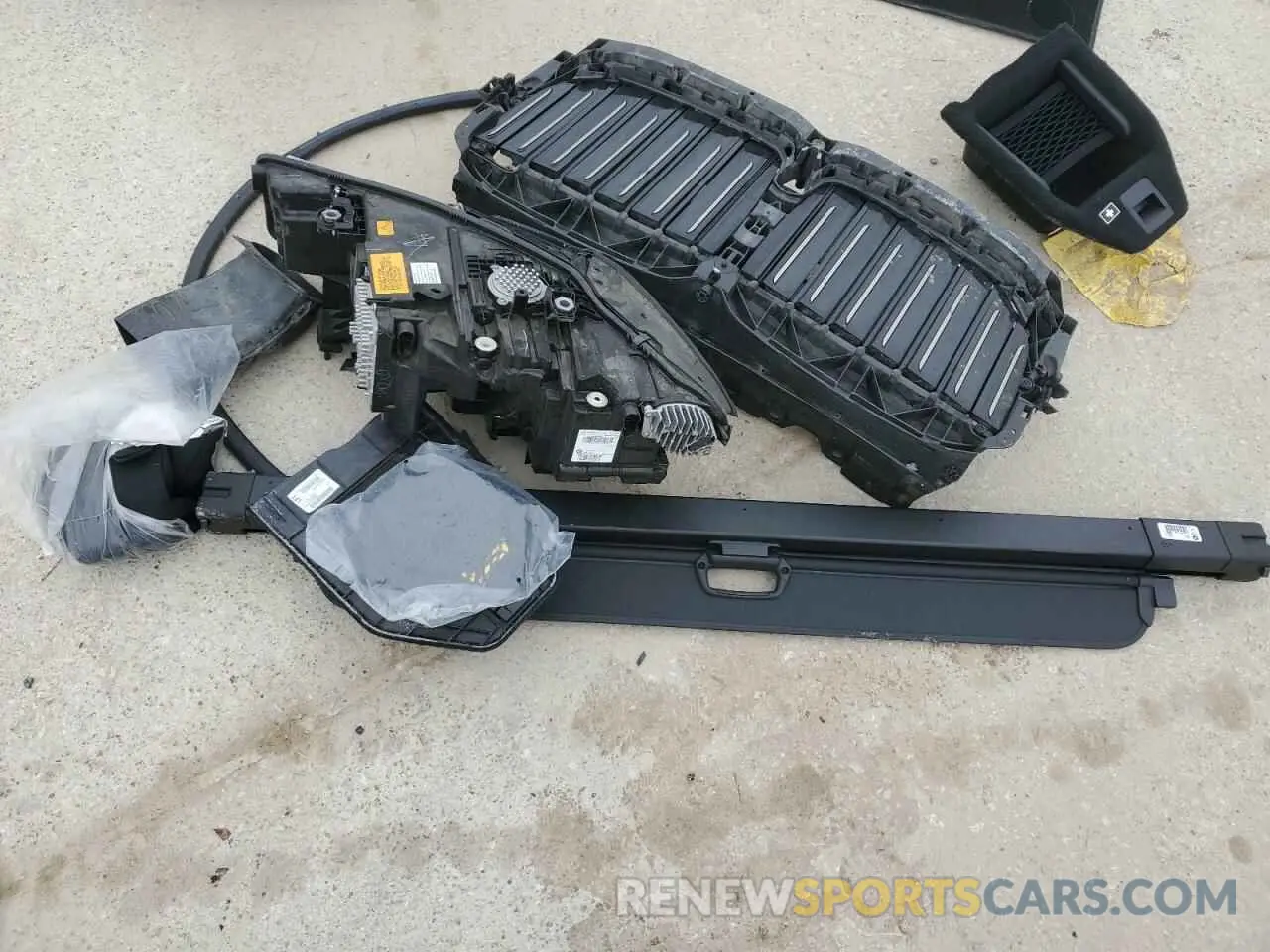 13 fotografías del automóvil dañado 5UXCX6C14N9M36450 BMW X7 2022
