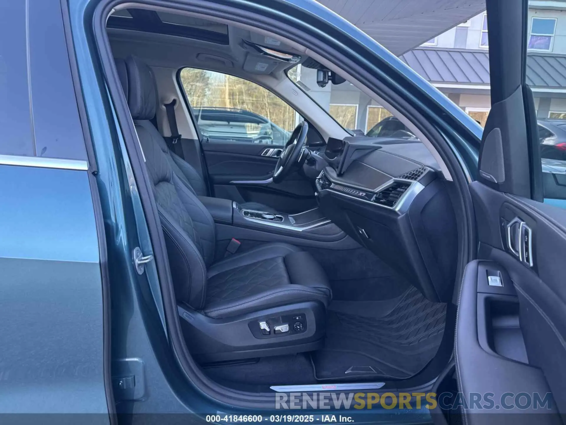 5 fotografías del automóvil dañado 5UX23EM00P9N53758 BMW X7 2023