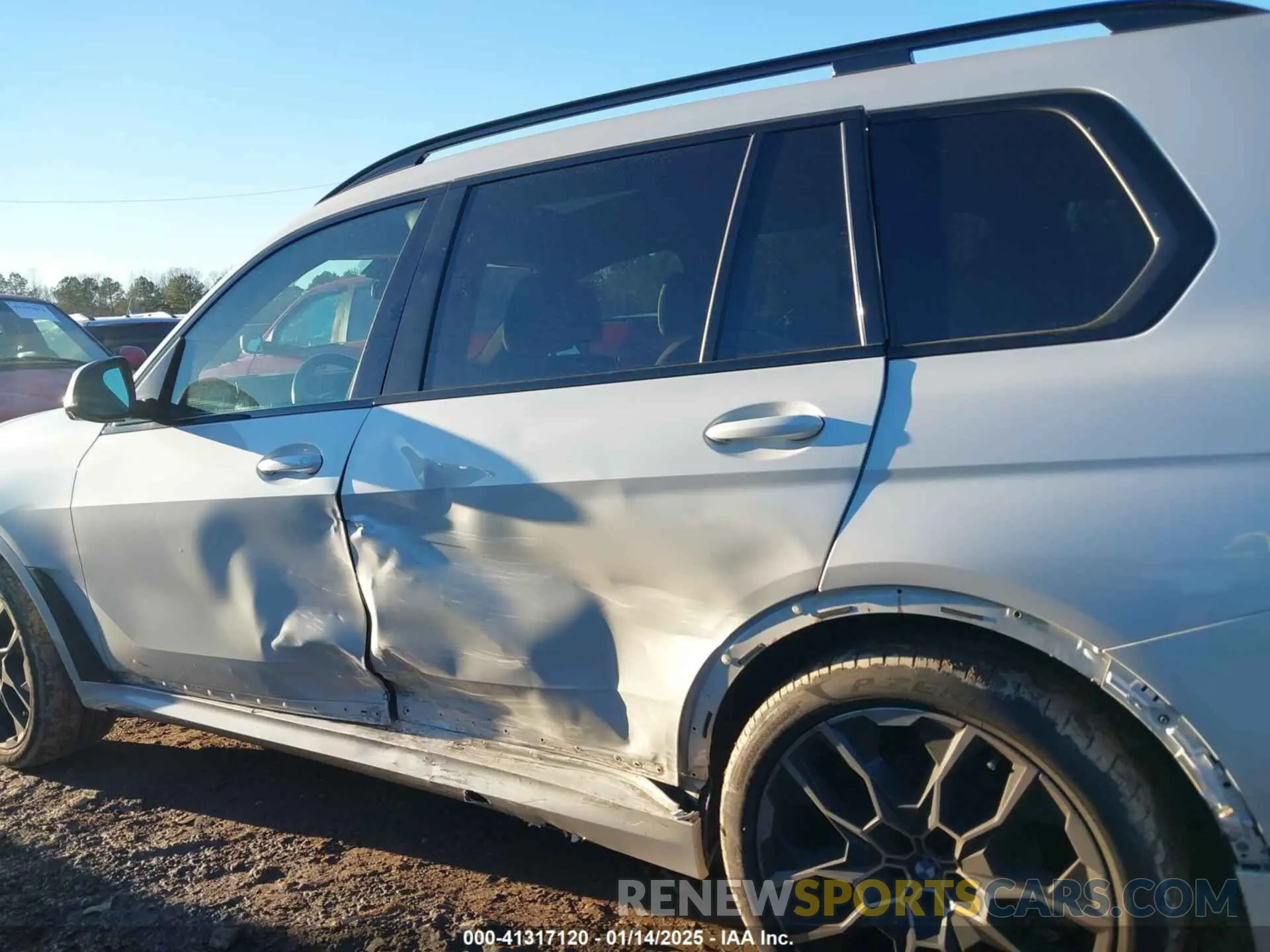 14 fotografías del automóvil dañado 5UX23EM00P9P66175 BMW X7 2023