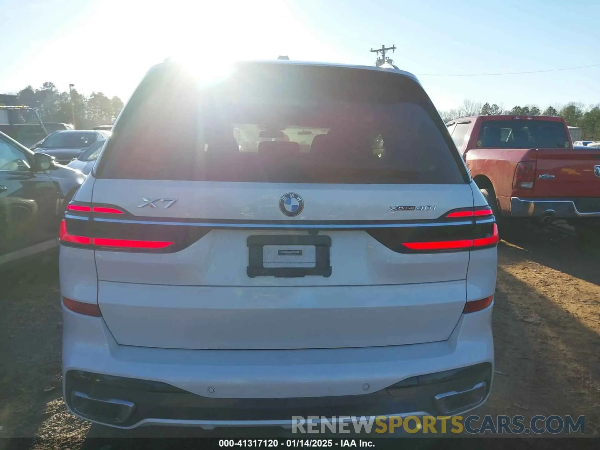 16 fotografías del automóvil dañado 5UX23EM00P9P66175 BMW X7 2023