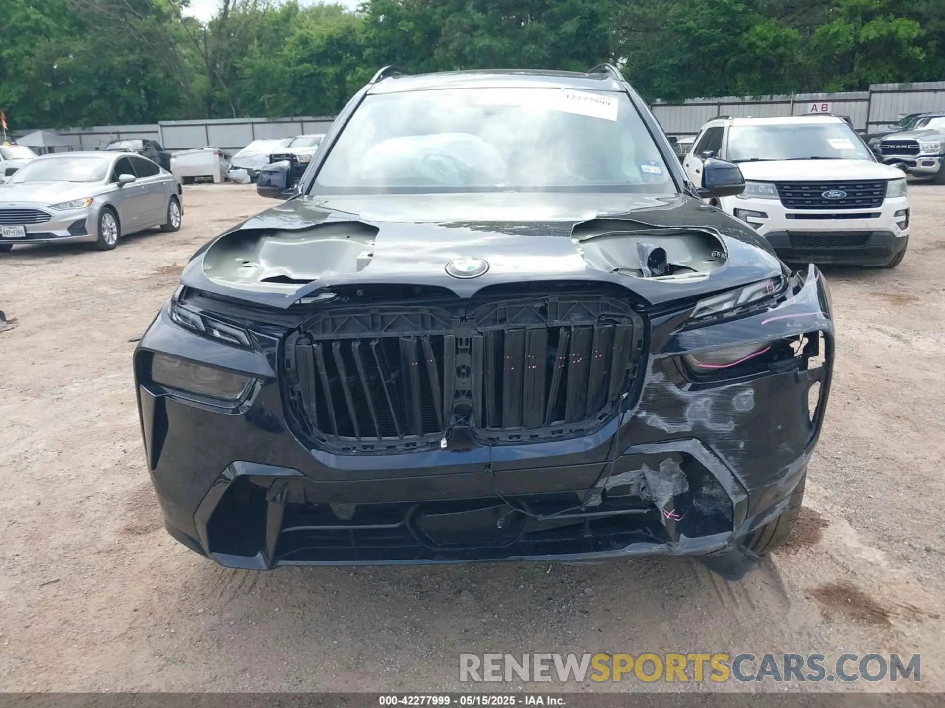 6 fotografías del automóvil dañado 5UX23EM00P9R09660 BMW X7 2023