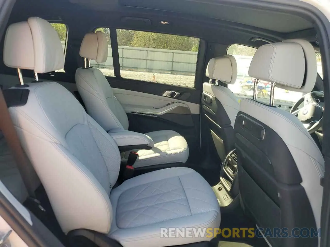 11 fotografías del automóvil dañado 5UX23EM00P9R40276 BMW X7 2023