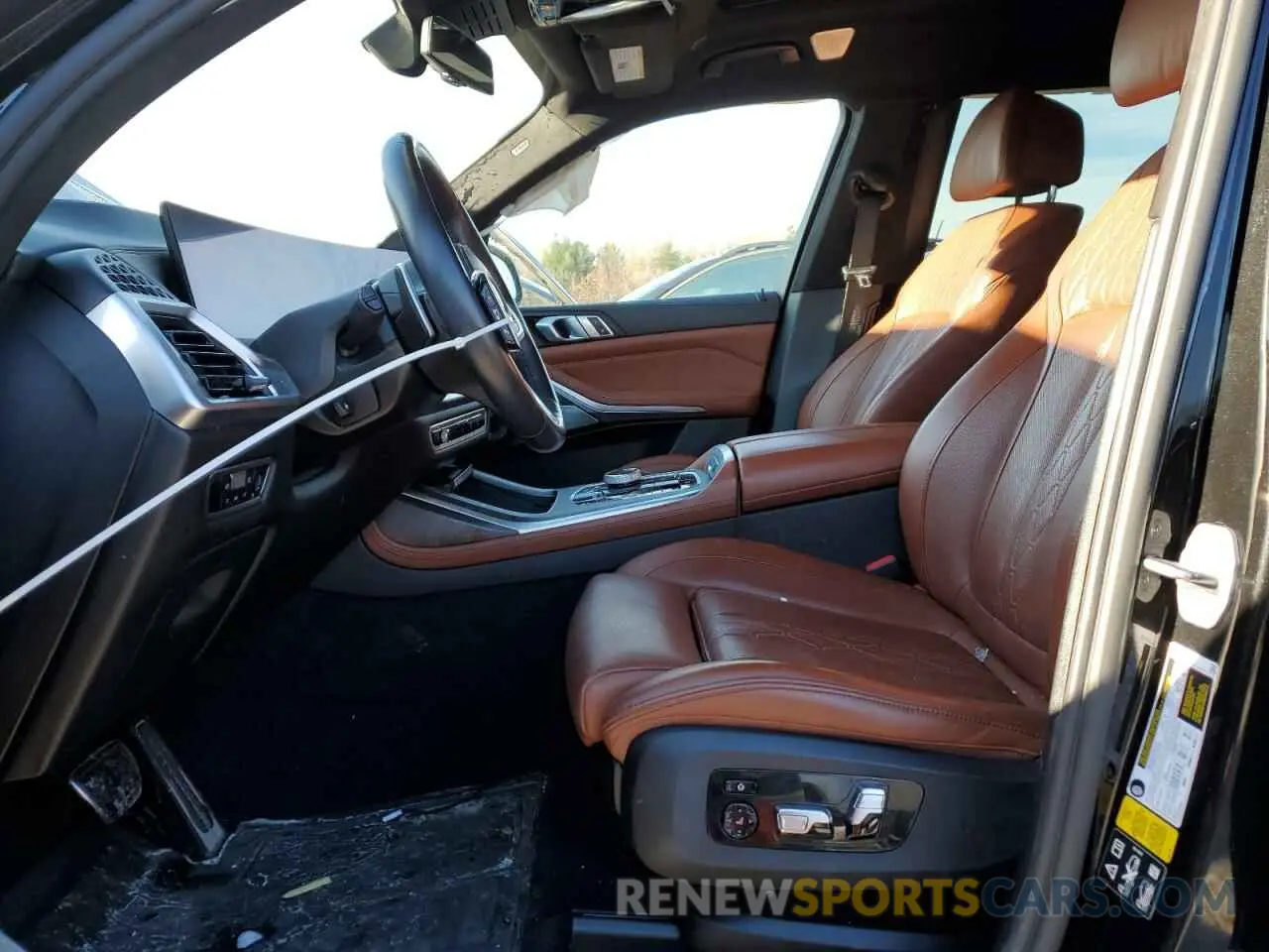 7 fotografías del automóvil dañado 5UX23EM03P9P28696 BMW X7 2023