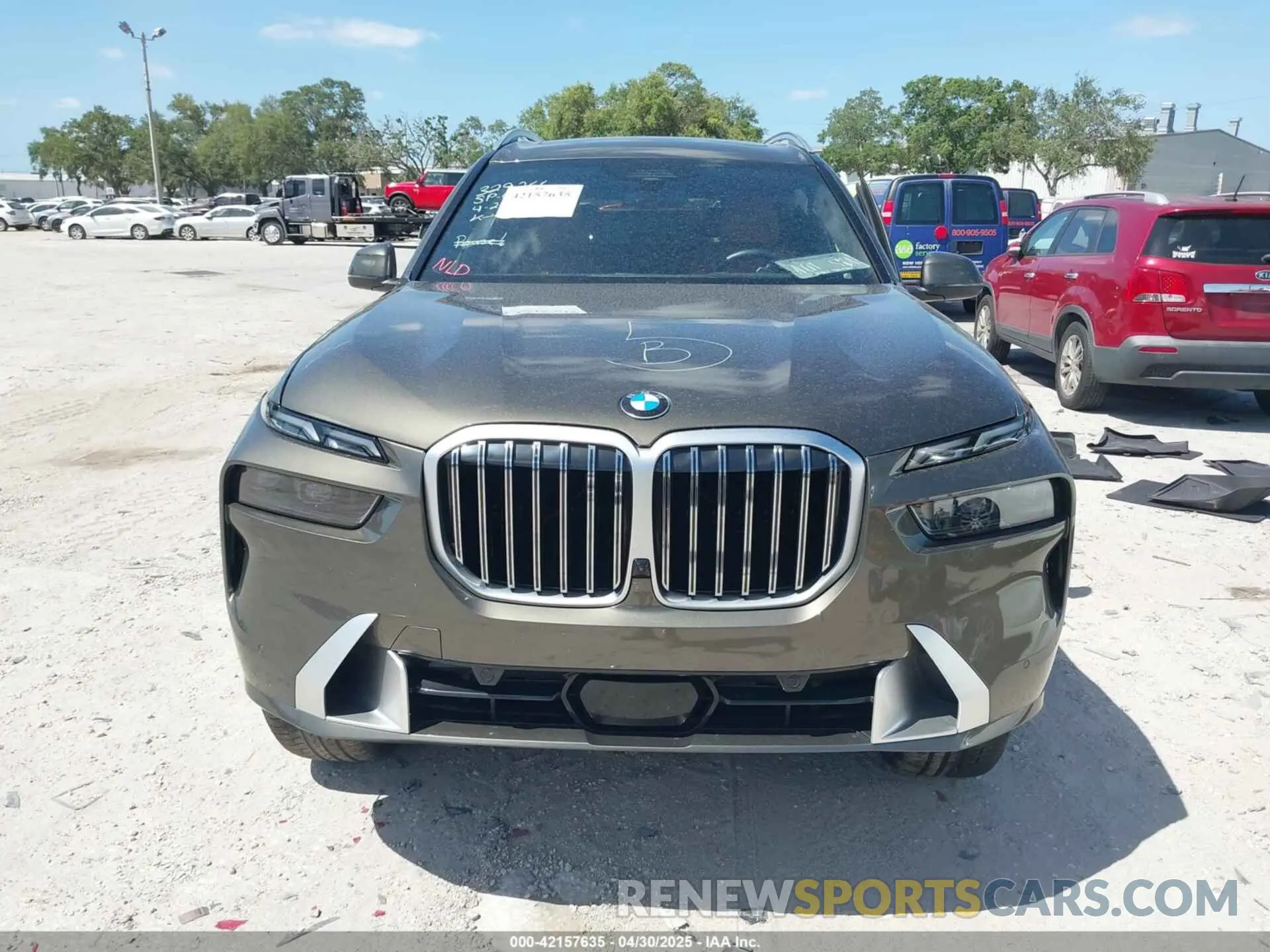 12 fotografías del automóvil dañado 5UX23EM03P9R84076 BMW X7 2023