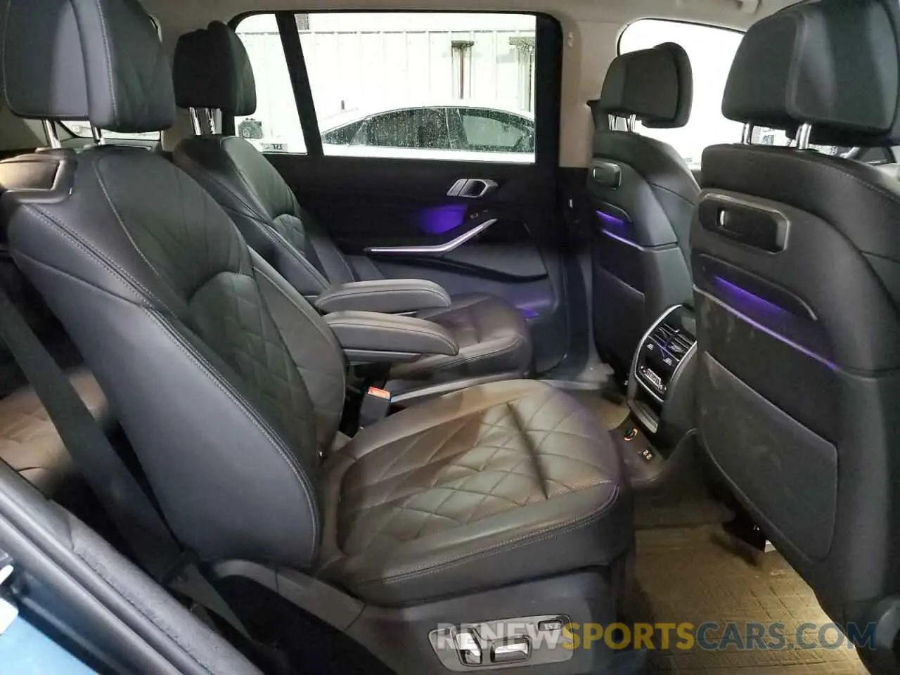 11 fotografías del automóvil dañado 5UX23EM04P9P66602 BMW X7 2023