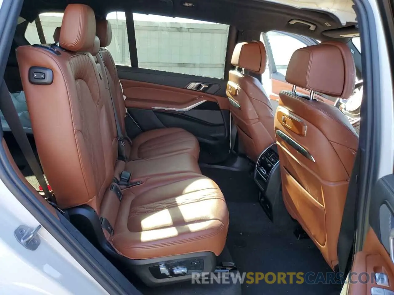 11 fotografías del automóvil dañado 5UX23EM06P9R22333 BMW X7 2023