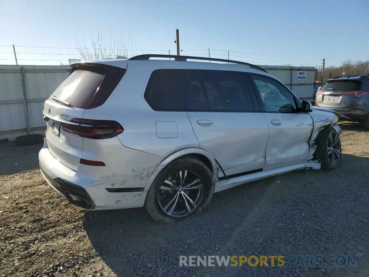 3 fotografías del automóvil dañado 5UX23EM06P9R22333 BMW X7 2023