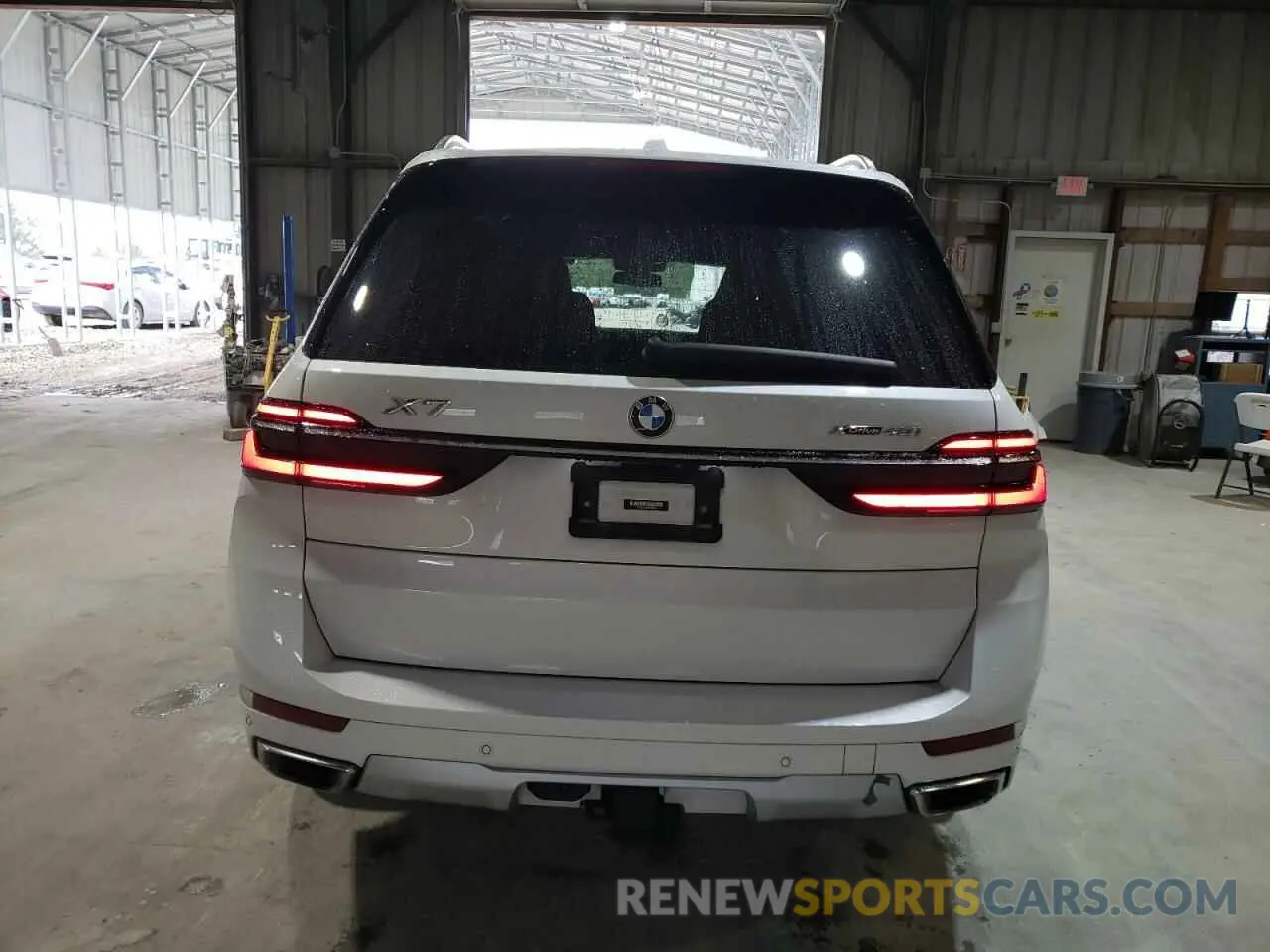 6 fotografías del automóvil dañado 5UX23EM07P9P50264 BMW X7 2023