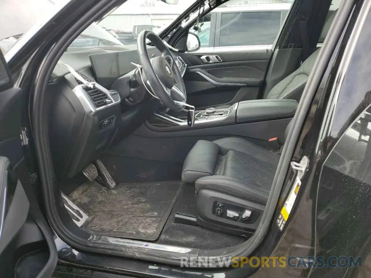 7 fotografías del automóvil dañado 5UX23EM08P9R24262 BMW X7 2023