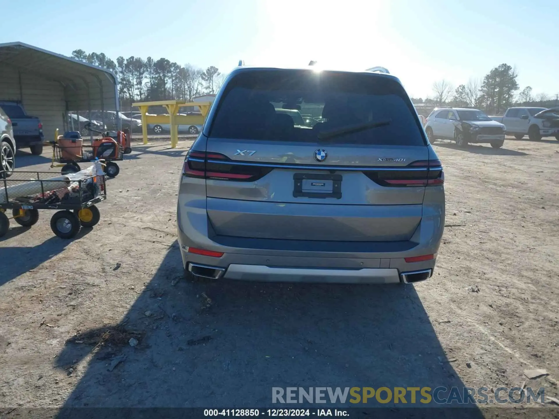 16 fotografías del automóvil dañado 5UX23EM09P9P93598 BMW X7 2023