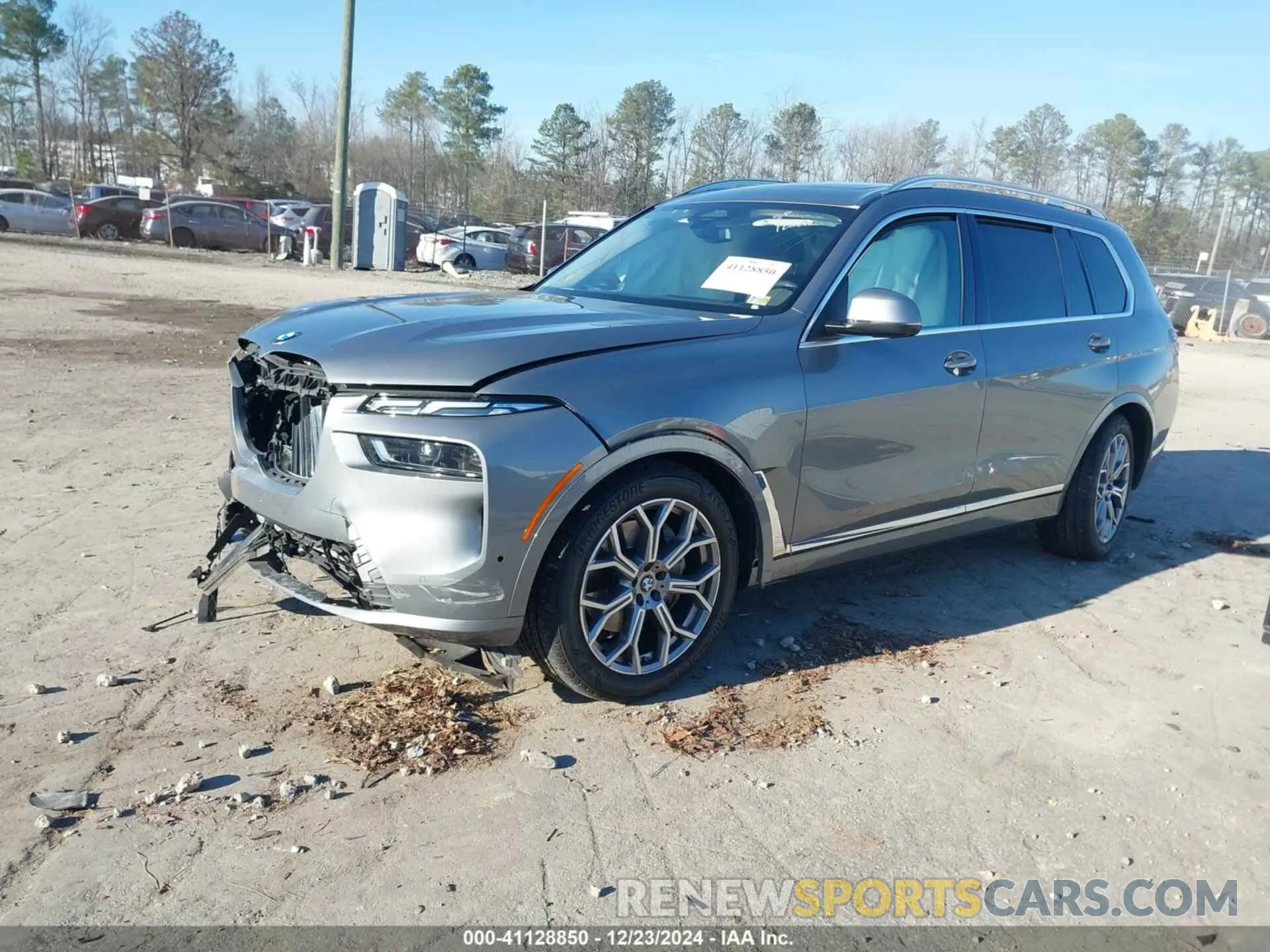 2 fotografías del automóvil dañado 5UX23EM09P9P93598 BMW X7 2023