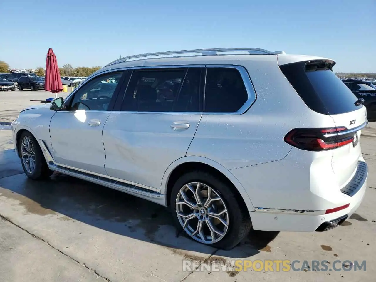 2 fotografías del automóvil dañado 5UX23EM09P9R20317 BMW X7 2023