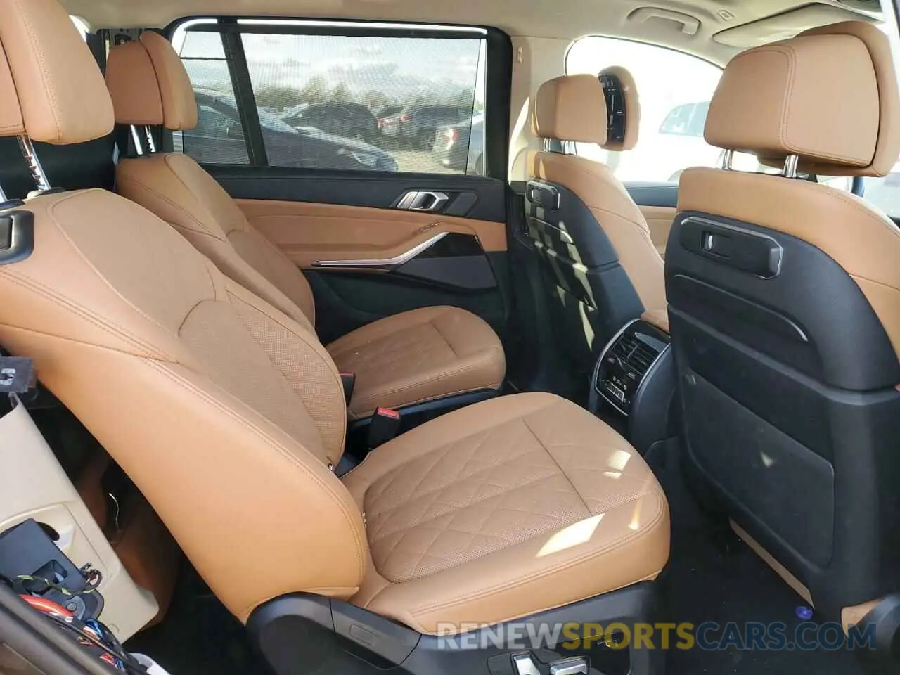 11 fotografías del automóvil dañado 5UX23EM00R9V78646 BMW X7 2024
