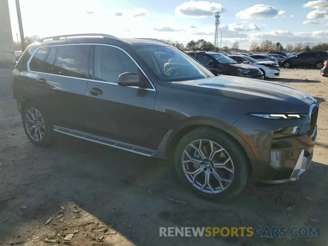 4 fotografías del automóvil dañado 5UX23EM00R9V78646 BMW X7 2024