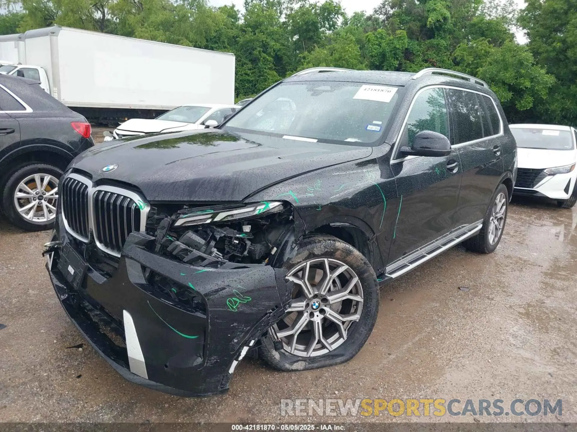 2 fotografías del automóvil dañado 5UX23EM02R9U56838 BMW X7 2024