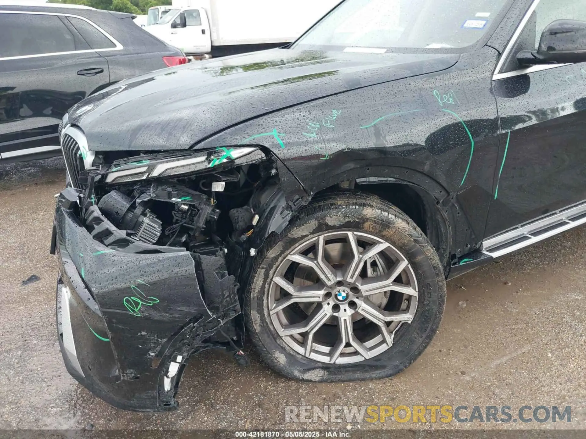 6 fotografías del automóvil dañado 5UX23EM02R9U56838 BMW X7 2024