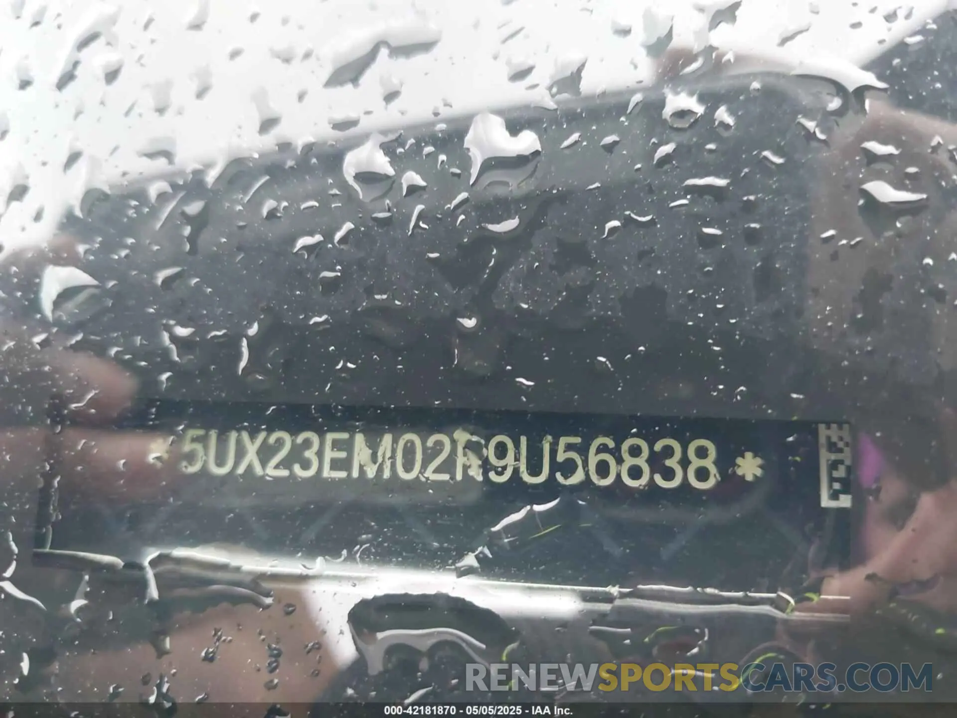 9 fotografías del automóvil dañado 5UX23EM02R9U56838 BMW X7 2024