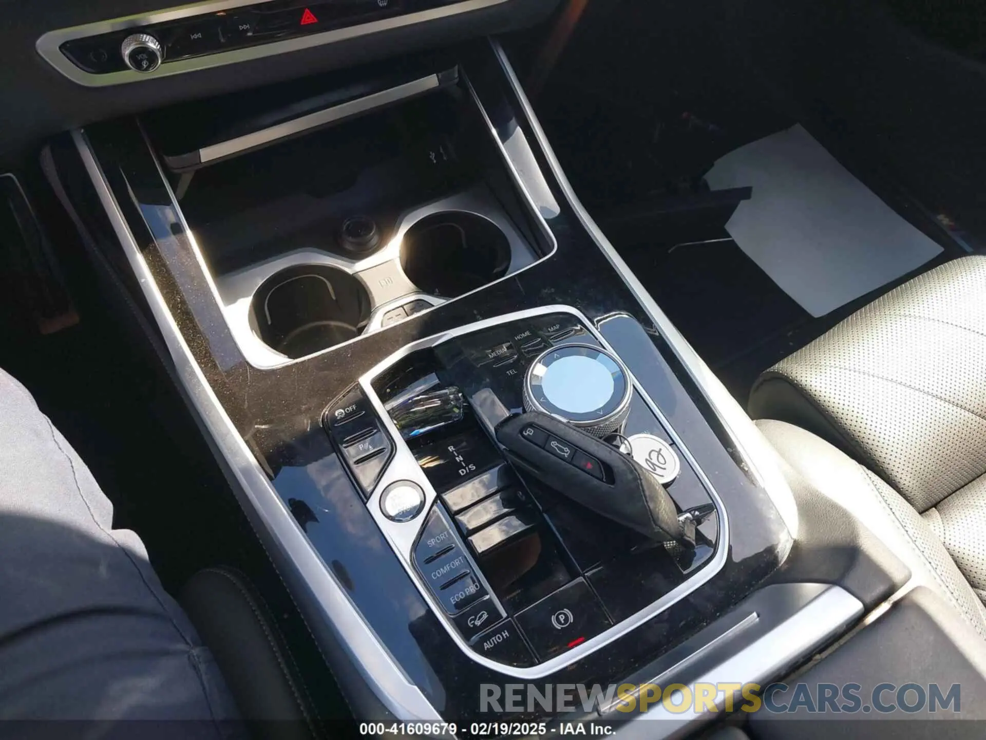 11 fotografías del automóvil dañado 5UX23EM03R9S44014 BMW X7 2024