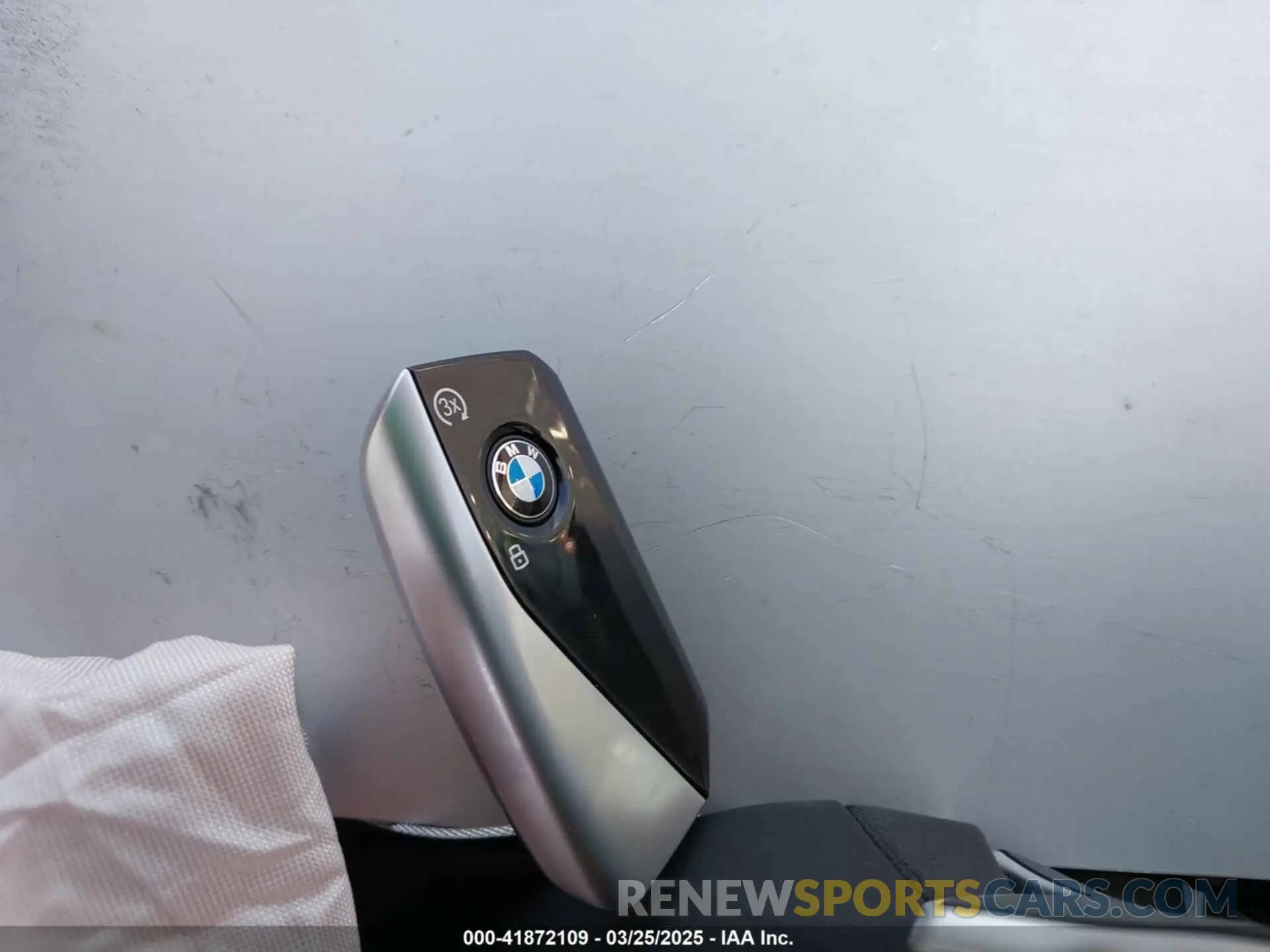 11 fotografías del automóvil dañado 5UX23EM03R9T81356 BMW X7 2024