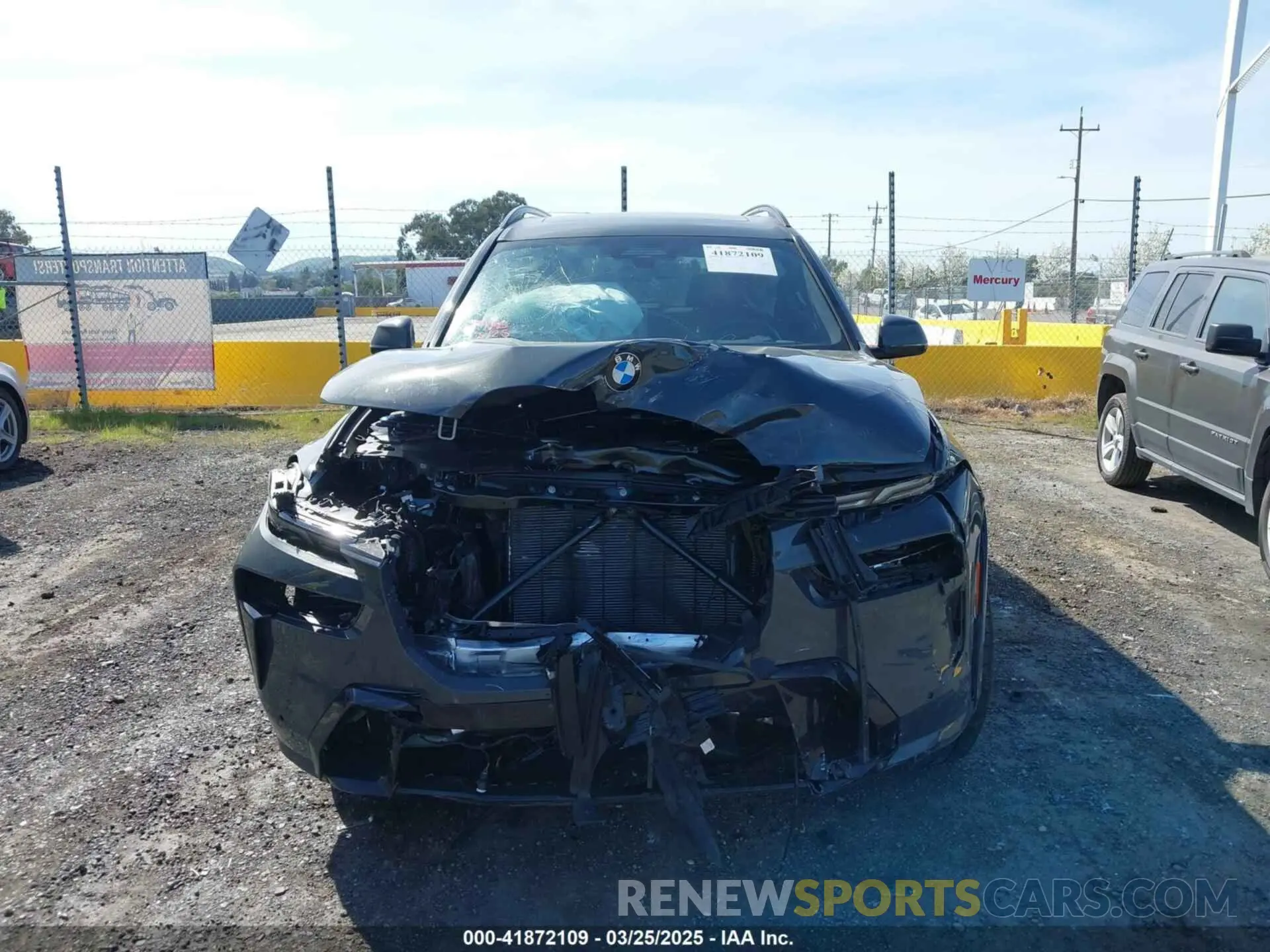12 fotografías del automóvil dañado 5UX23EM03R9T81356 BMW X7 2024
