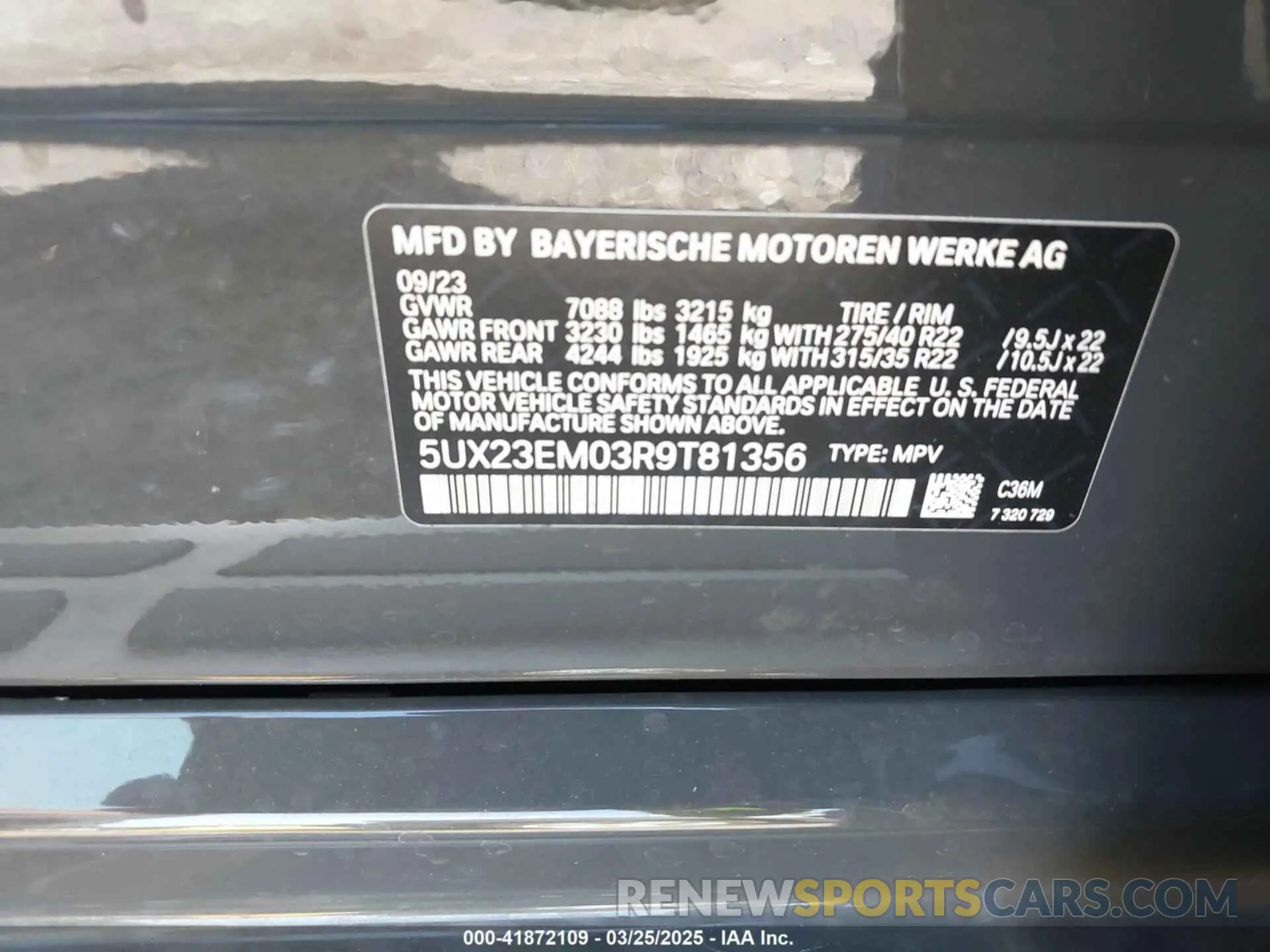 9 fotografías del automóvil dañado 5UX23EM03R9T81356 BMW X7 2024