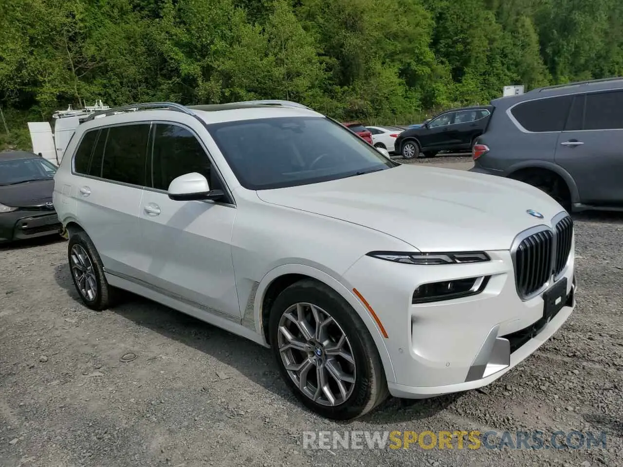 4 fotografías del automóvil dañado 5UX23EM03R9U92778 BMW X7 2024
