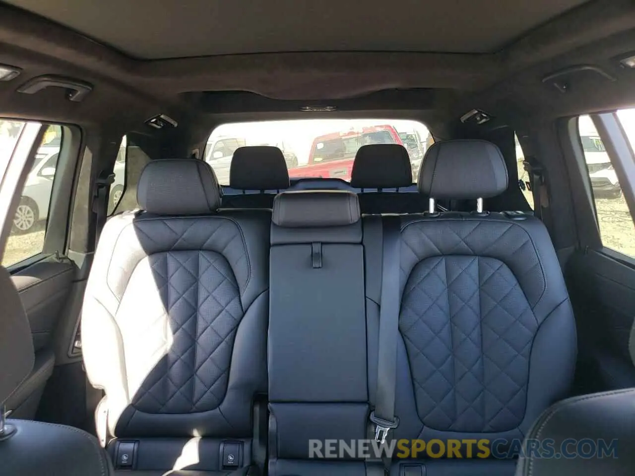 10 fotografías del automóvil dañado 5UX23EM04R9V24685 BMW X7 2024