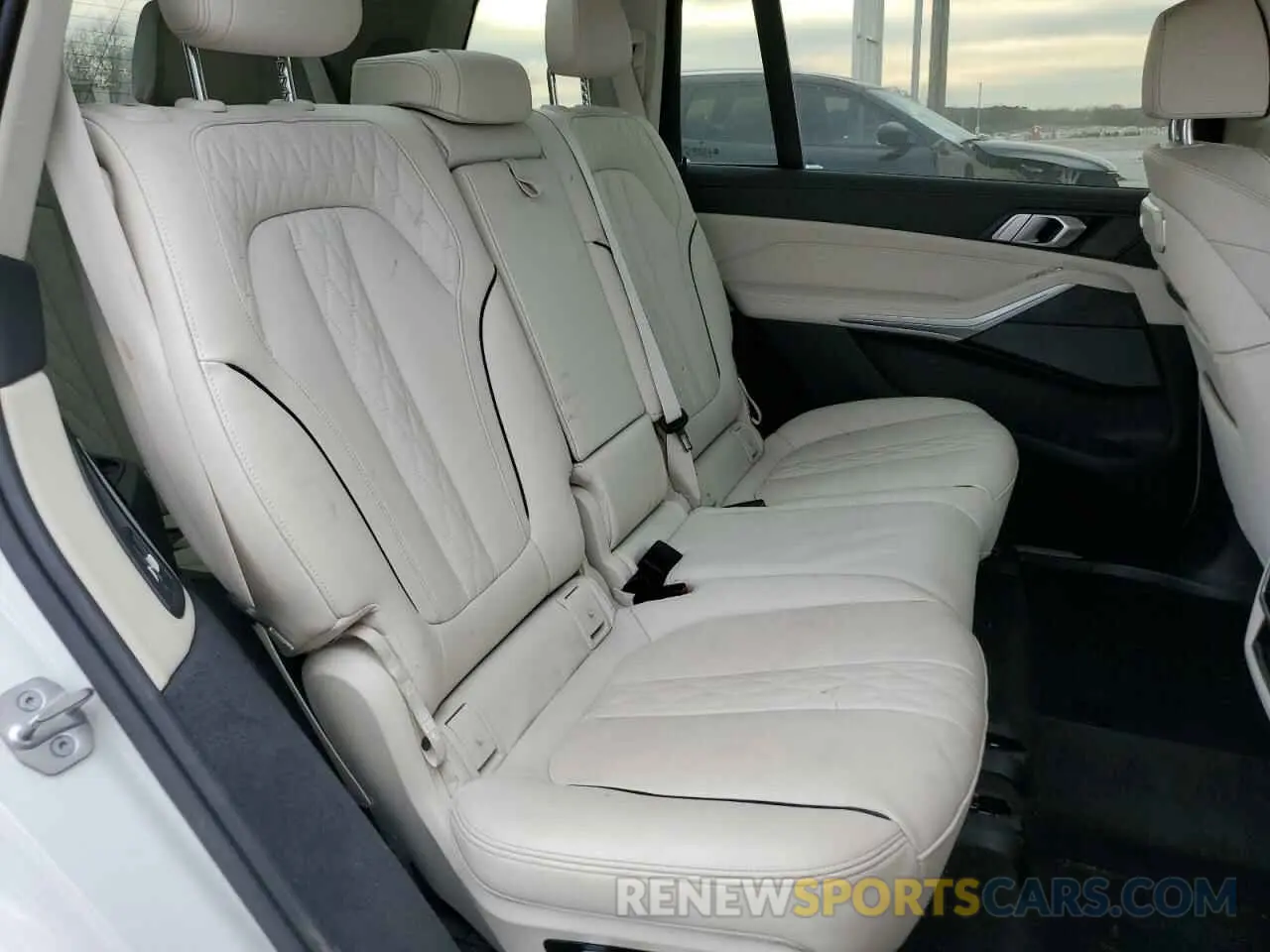 11 fotografías del automóvil dañado 5UX23EM05R9U79787 BMW X7 2024