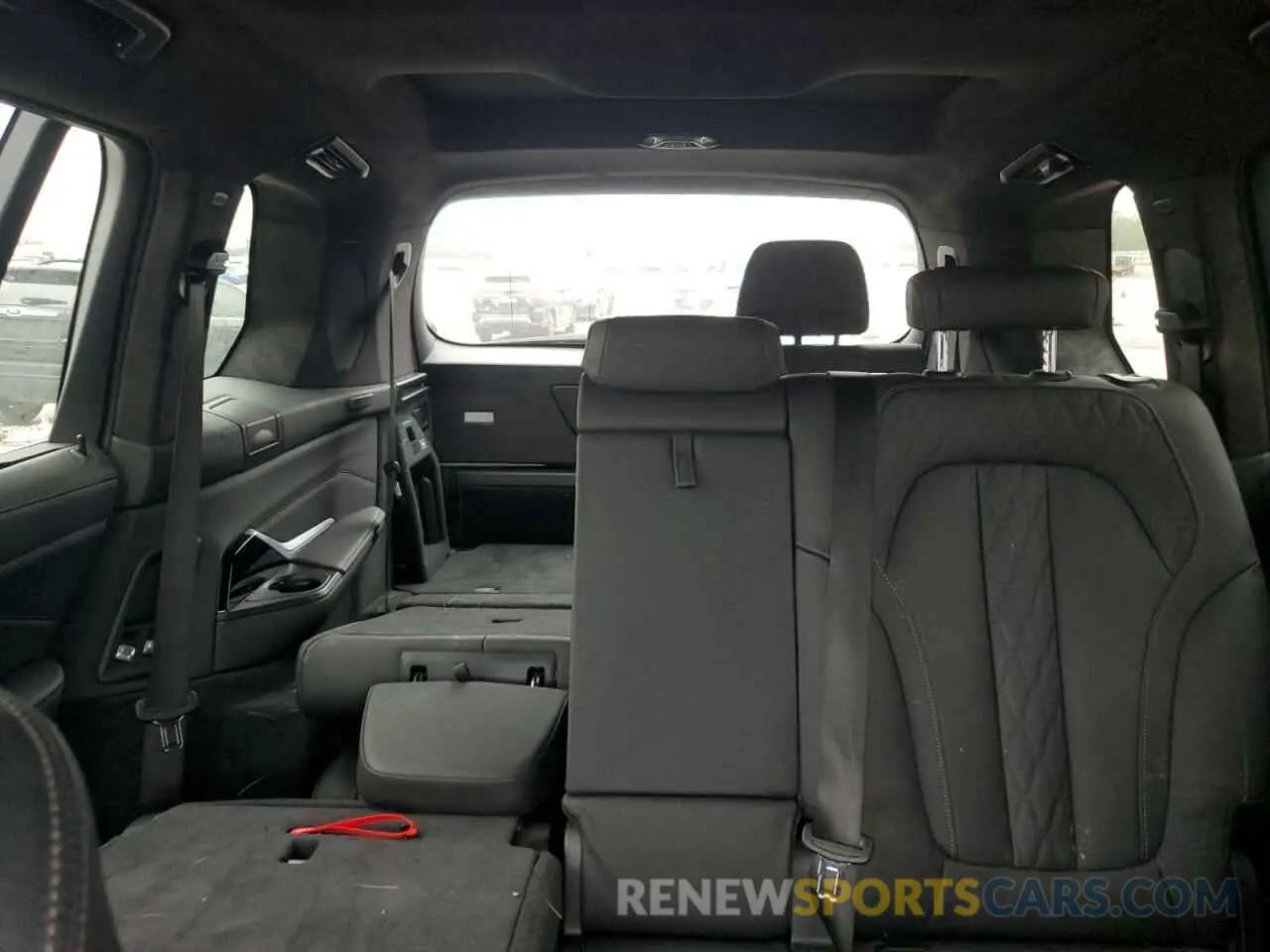 10 fotografías del automóvil dañado 5UX23EM06R9S67707 BMW X7 2024