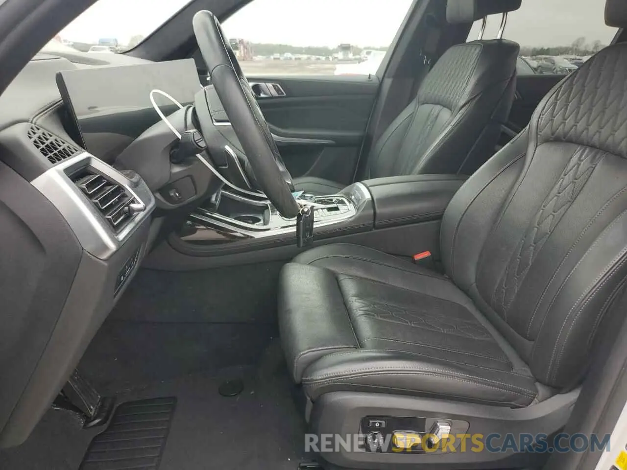 7 fotografías del automóvil dañado 5UX23EM06R9S67707 BMW X7 2024