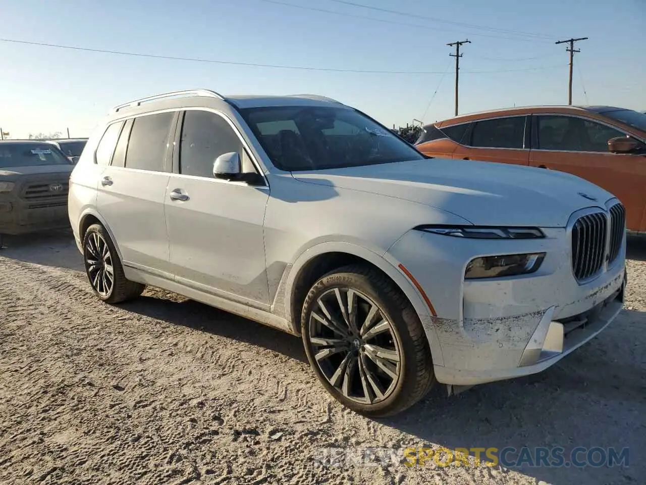 4 fotografías del automóvil dañado 5UX23EM07R9V16547 BMW X7 2024