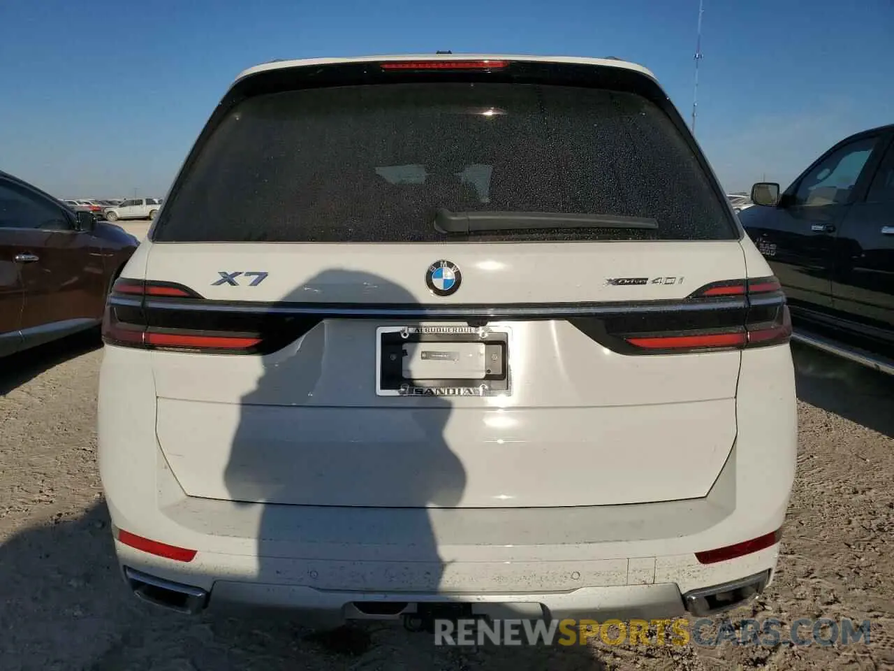 6 fotografías del automóvil dañado 5UX23EM07R9V16547 BMW X7 2024