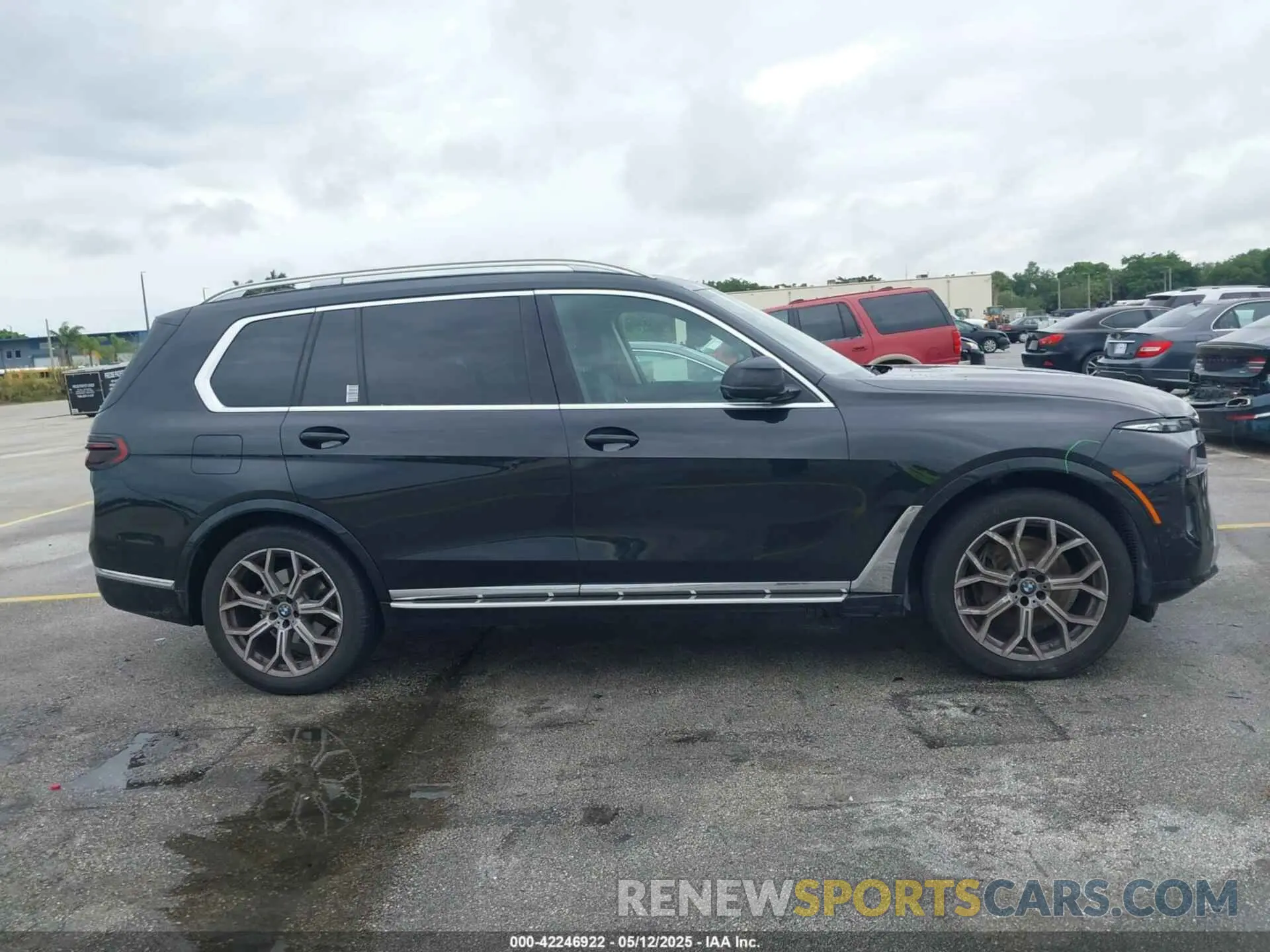 14 fotografías del automóvil dañado 5UX23EM08R9V06884 BMW X7 2024