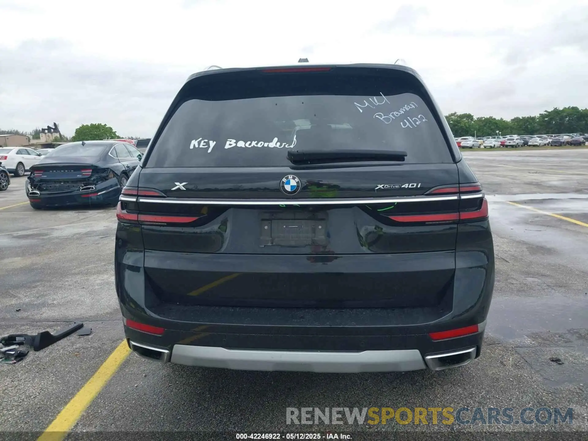 17 fotografías del automóvil dañado 5UX23EM08R9V06884 BMW X7 2024