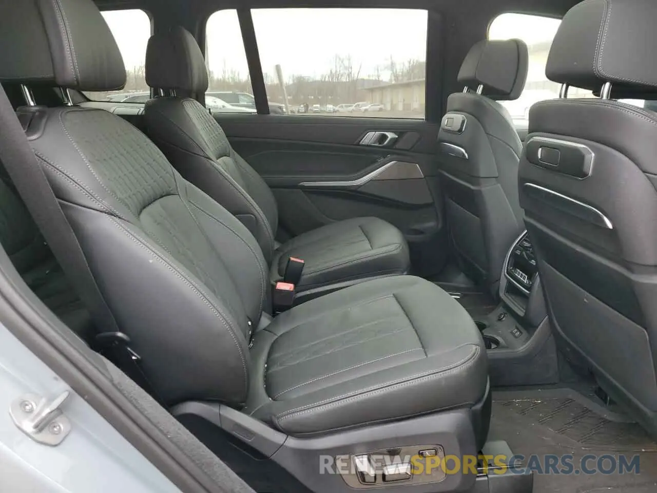 11 fotografías del automóvil dañado 5UX23EM09R9T84830 BMW X7 2024