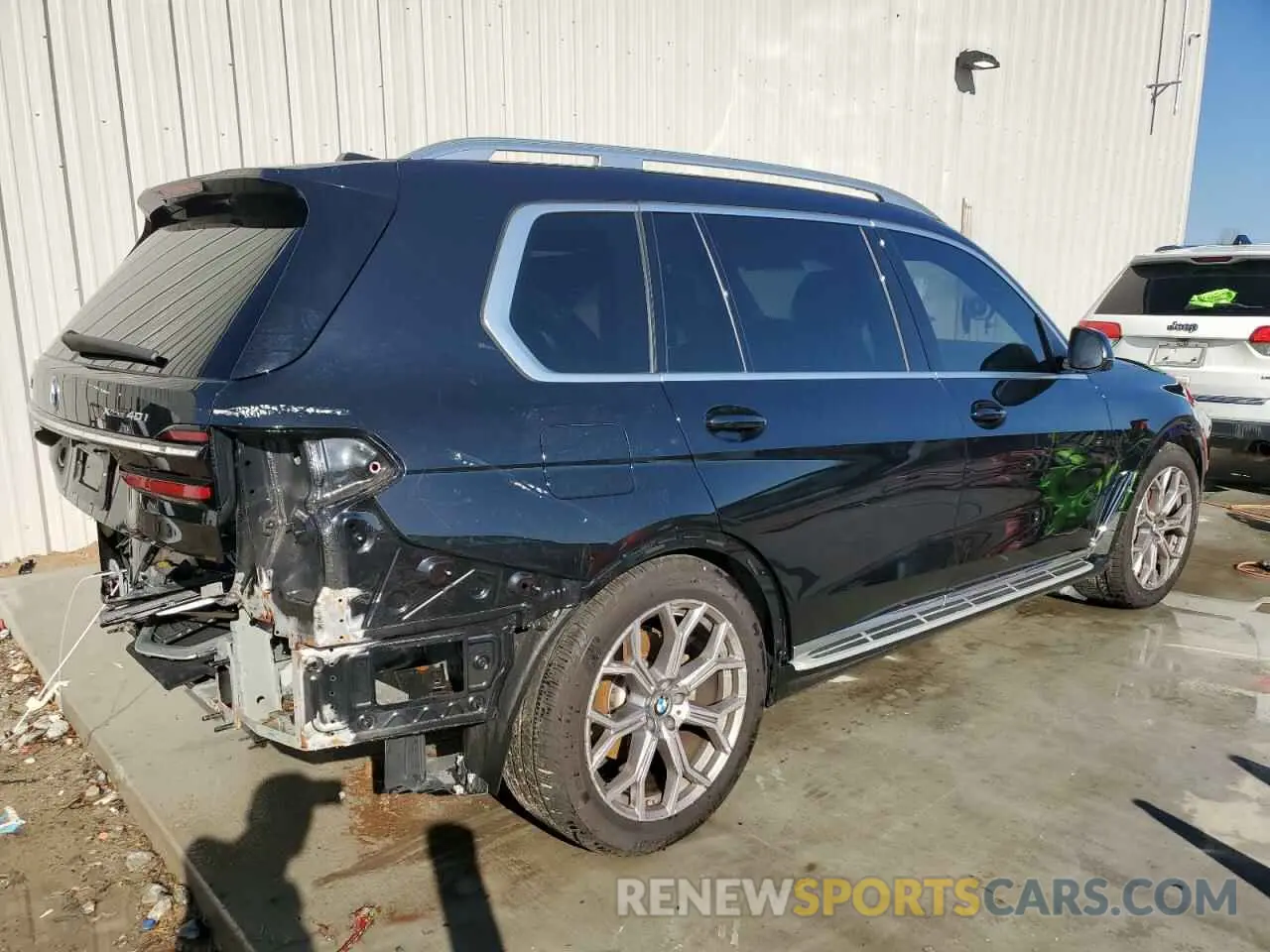 3 fotografías del automóvil dañado 5UX23EM09R9U39244 BMW X7 2024