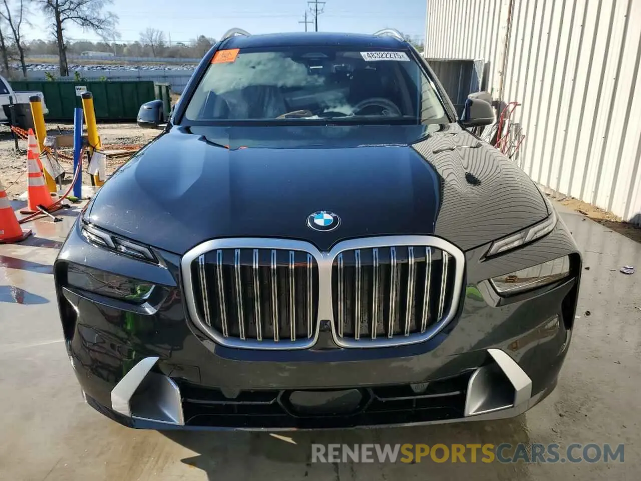 5 fotografías del automóvil dañado 5UX23EM09R9U39244 BMW X7 2024