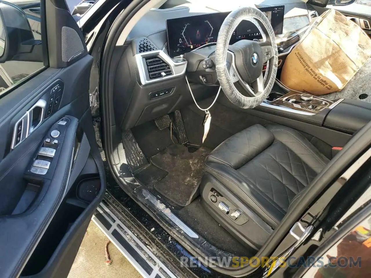 8 fotografías del automóvil dañado 5UX23EM09R9U39244 BMW X7 2024