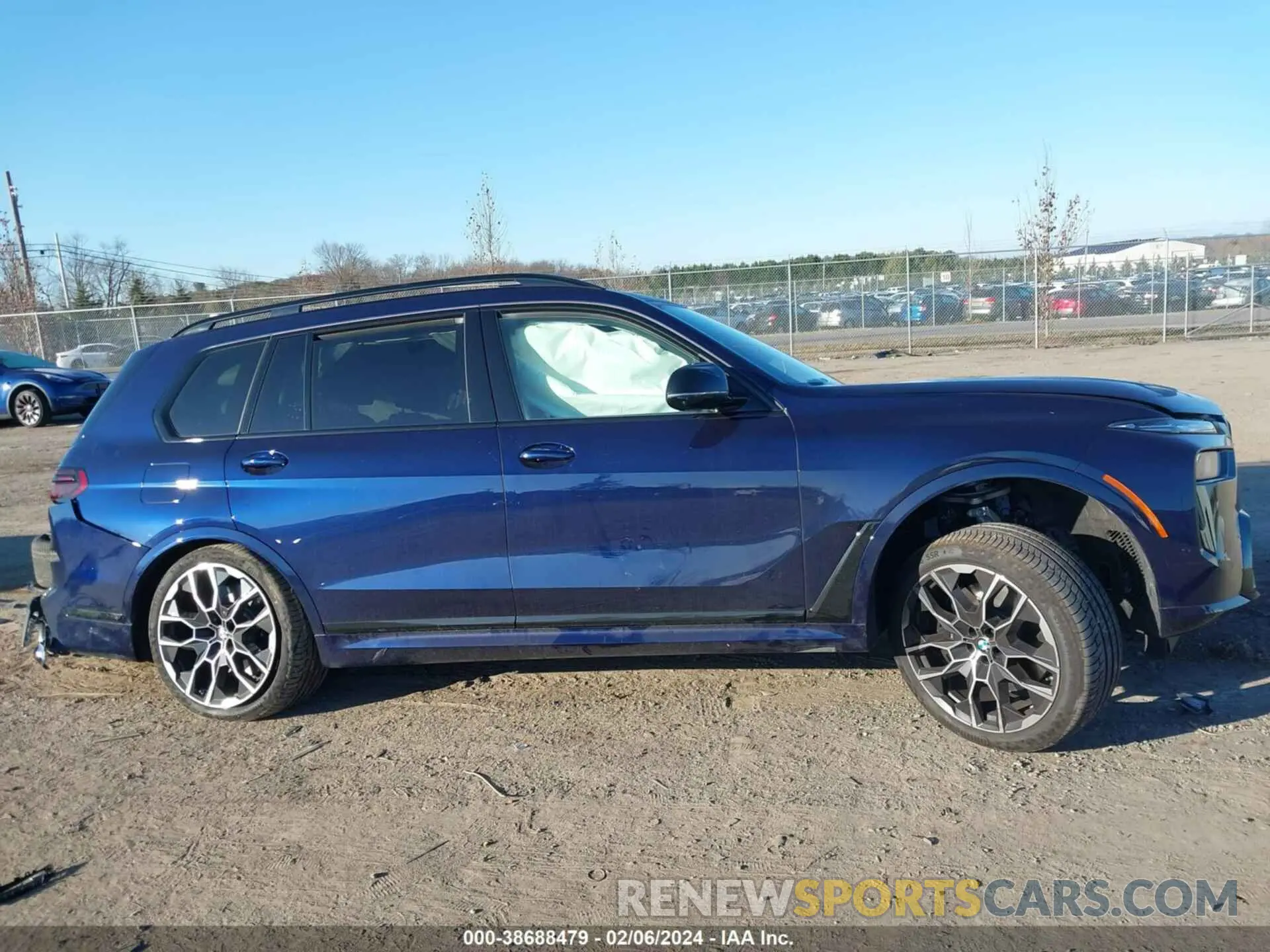 14 fotografías del automóvil dañado 5UX33EM00R9T18784 BMW X7 2024