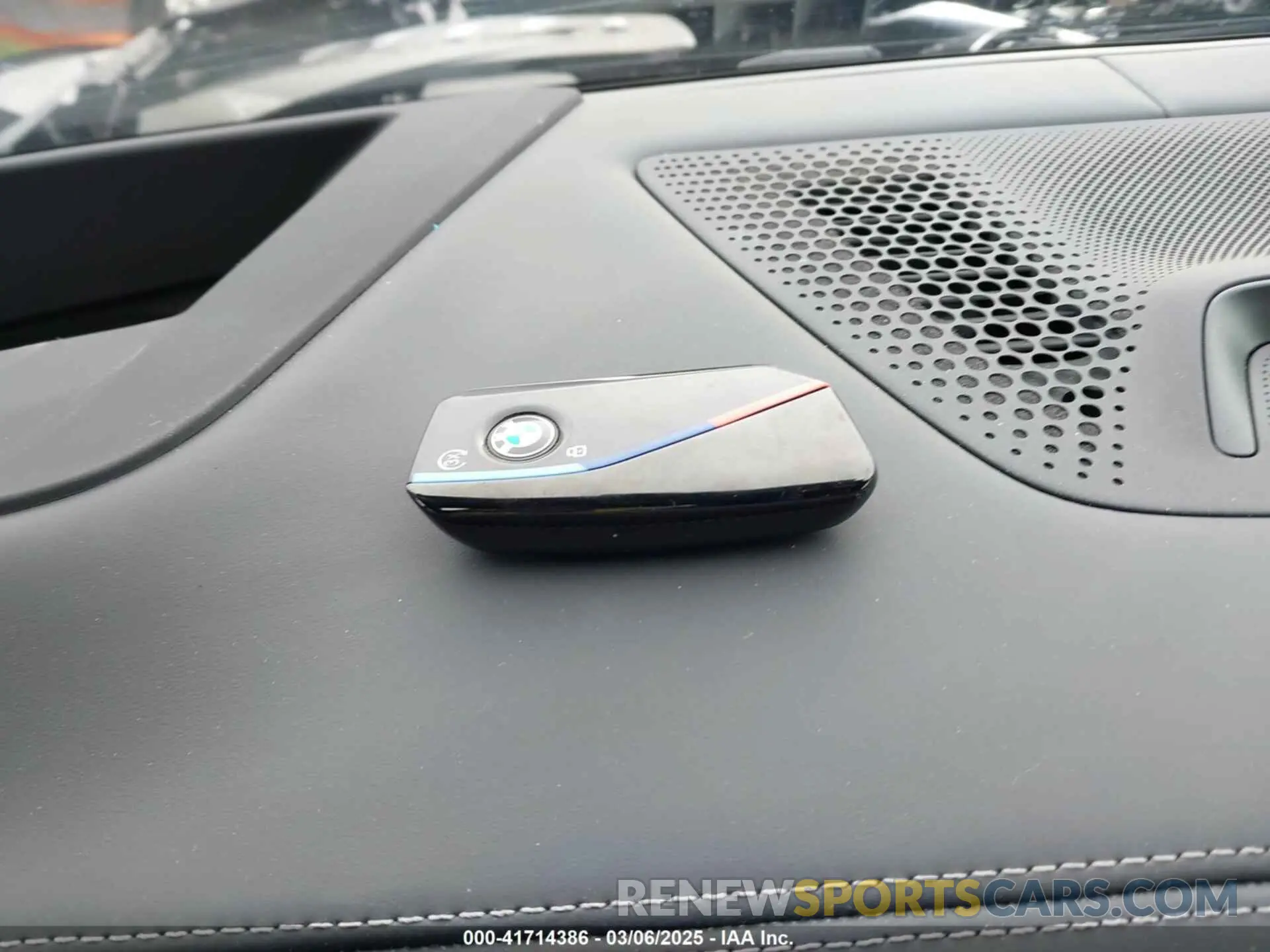 11 fotografías del automóvil dañado 5UX33EM05R9V43363 BMW X7 2024