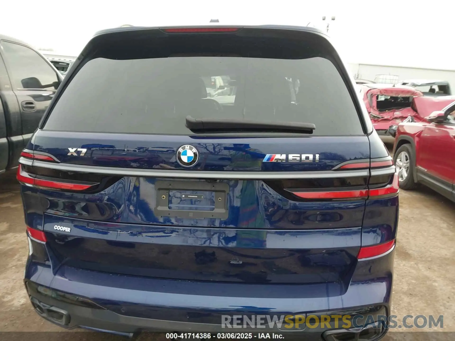 17 fotografías del automóvil dañado 5UX33EM05R9V43363 BMW X7 2024