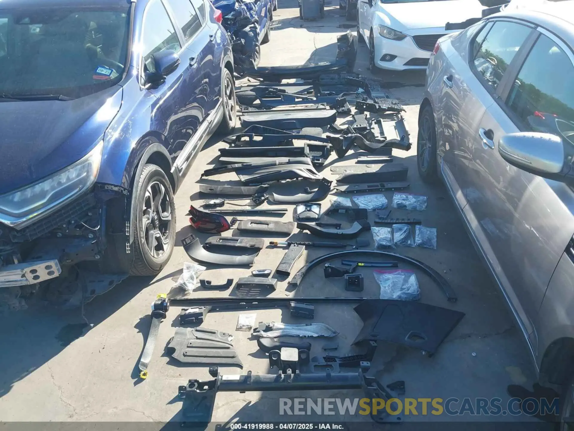 12 fotografías del automóvil dañado 5UX33EM09R9U06877 BMW X7 2024