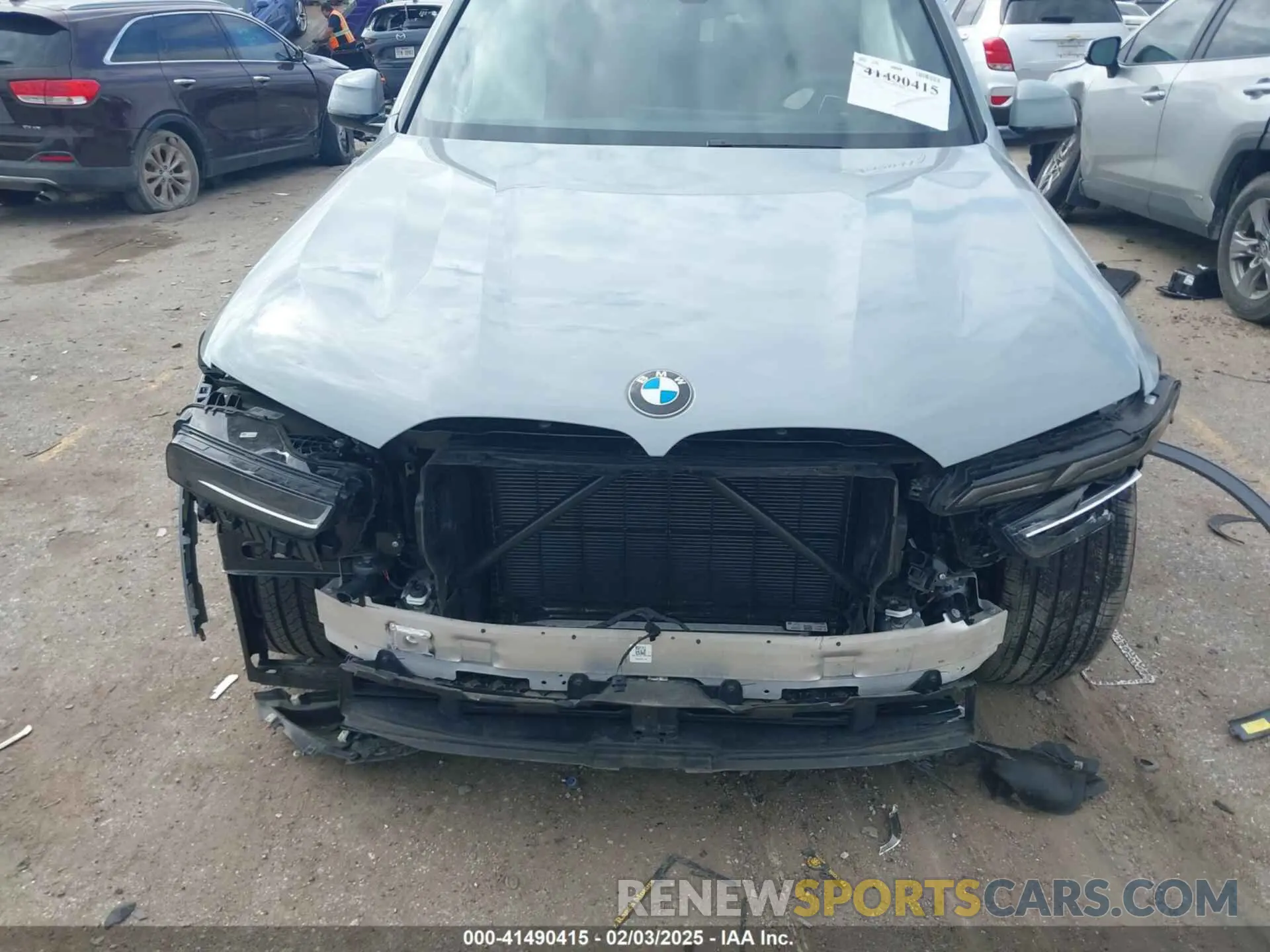 12 fotografías del automóvil dañado 5UX23EM01S9W23566 BMW X7 2025