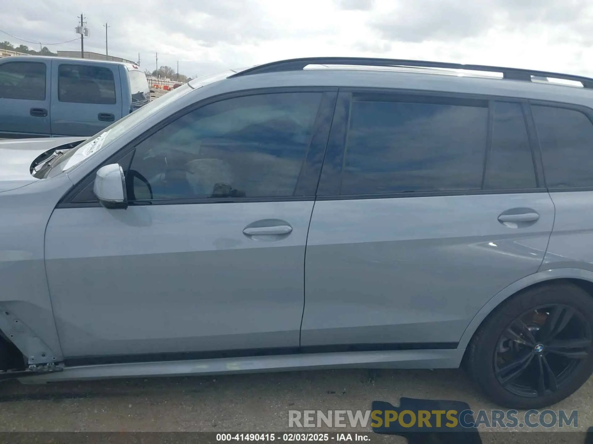 14 fotografías del automóvil dañado 5UX23EM01S9W23566 BMW X7 2025