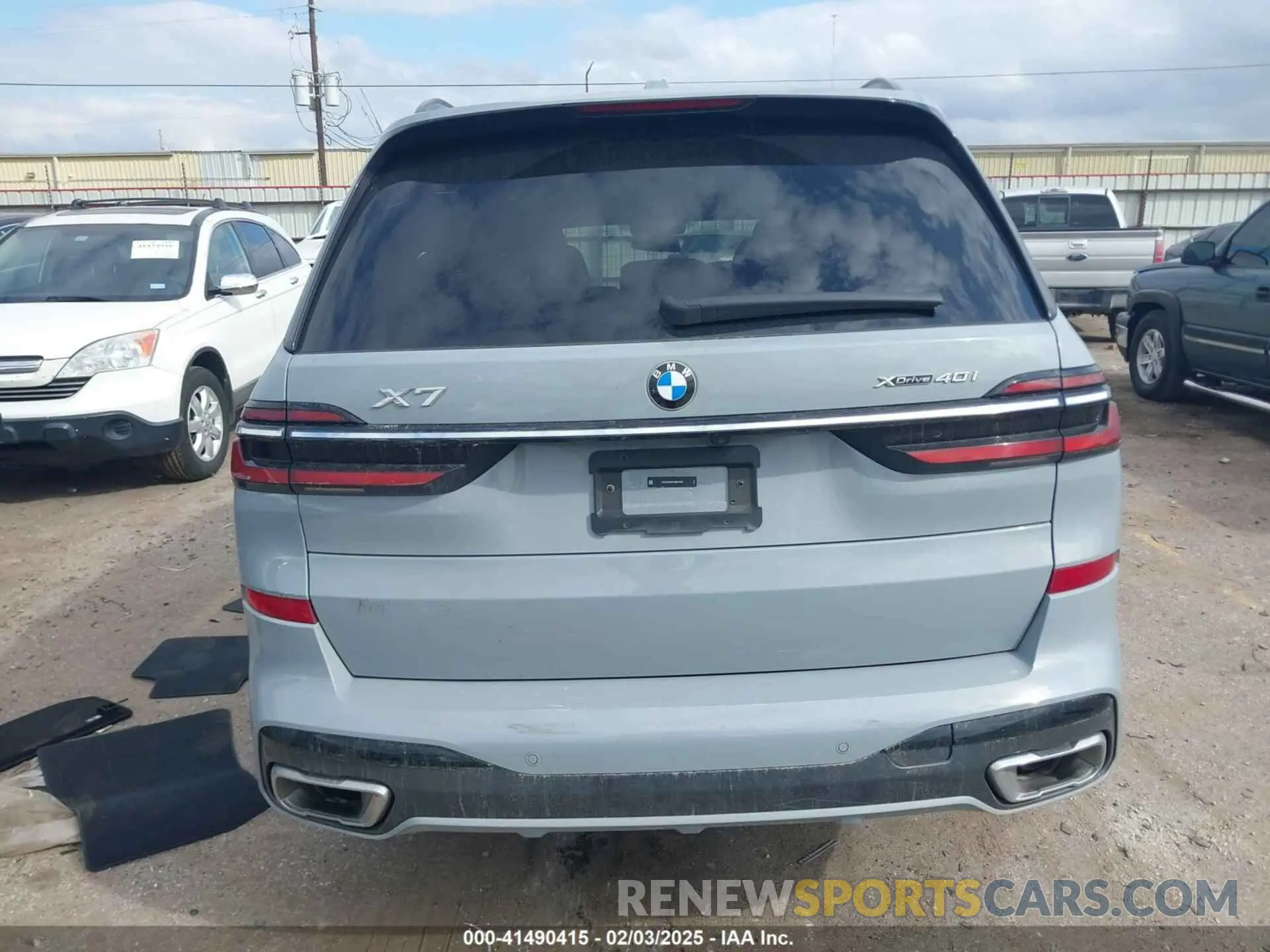 16 fotografías del automóvil dañado 5UX23EM01S9W23566 BMW X7 2025