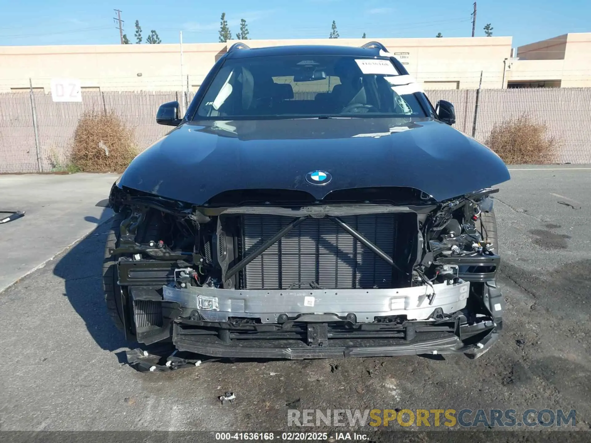 12 fotografías del automóvil dañado 5UX23EM03S9Y00103 BMW X7 2025
